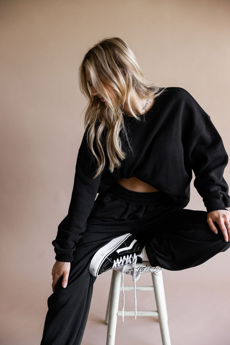 Black Oversized Fleece Crewneck