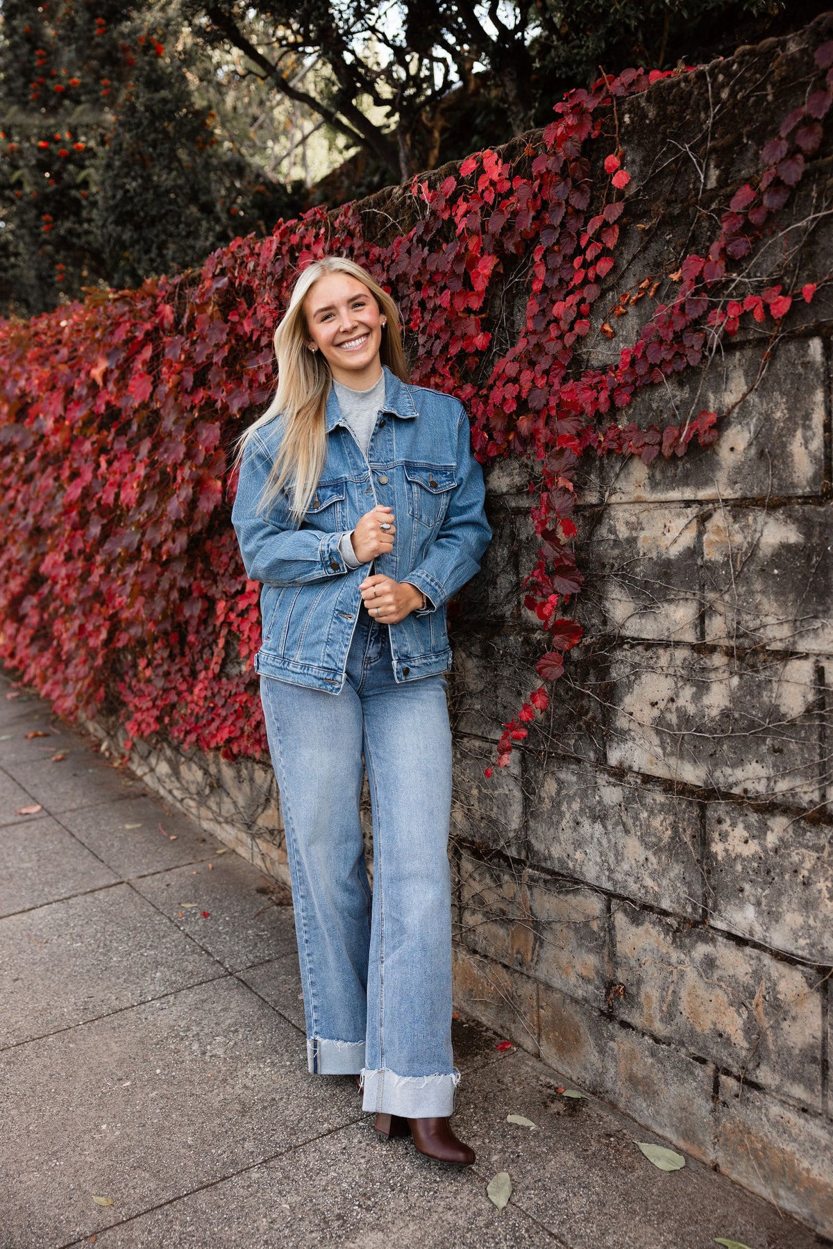 90’s Cuffed Hem Straight Jeans